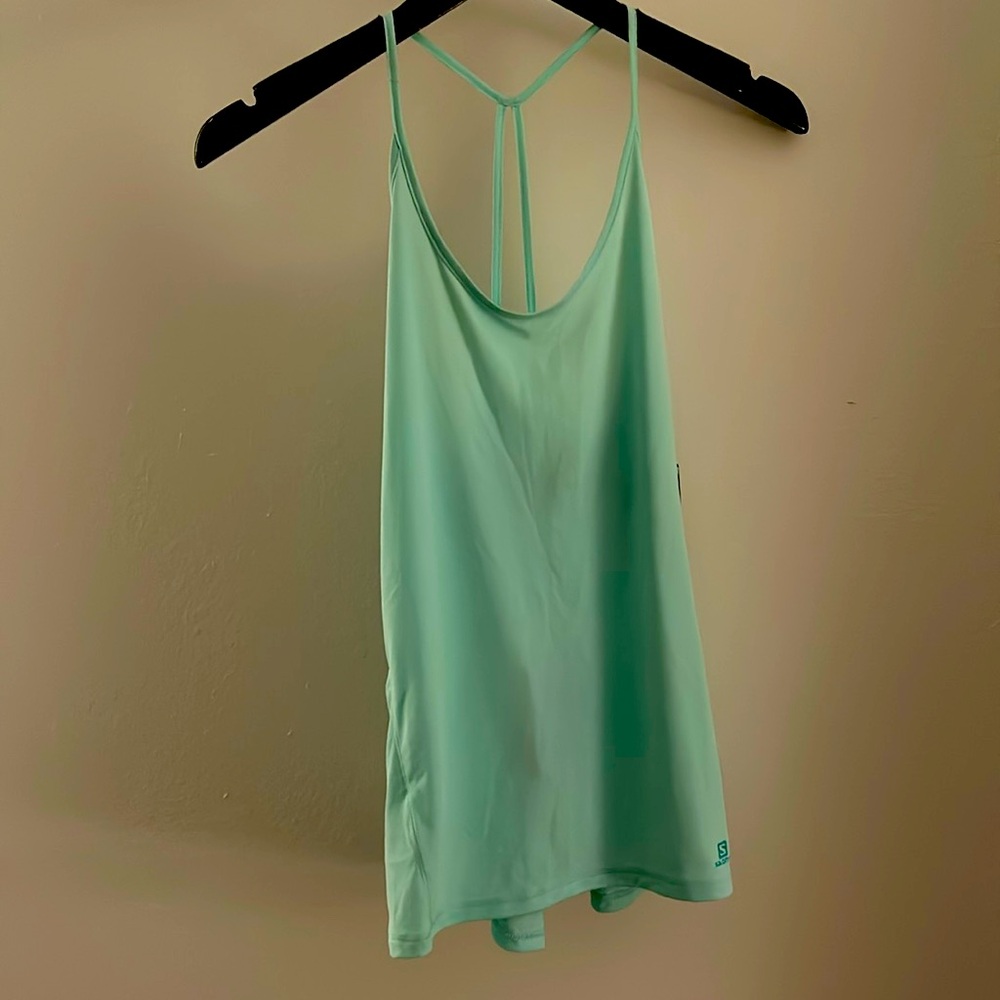 Comet Flow Tank: : Color : Yucca: ( light Green): Size: Medium: New With Tag